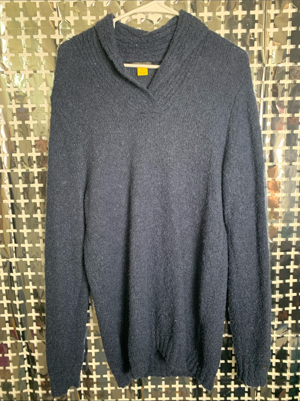 Cabela's Dark Navy Textured V-Neck Men's Sweater
